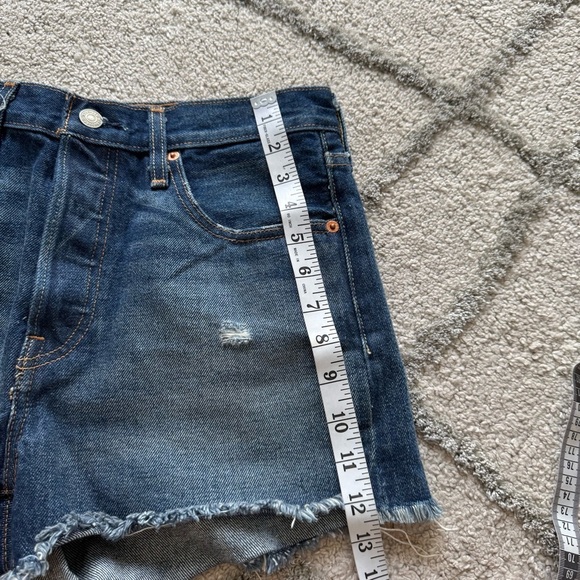 Levi’s 501 denim jean shorts high rise cut offs button fly 27 - Picture 9 of 10